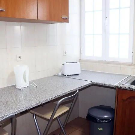Jjs Yard بيت شباب لاغوس