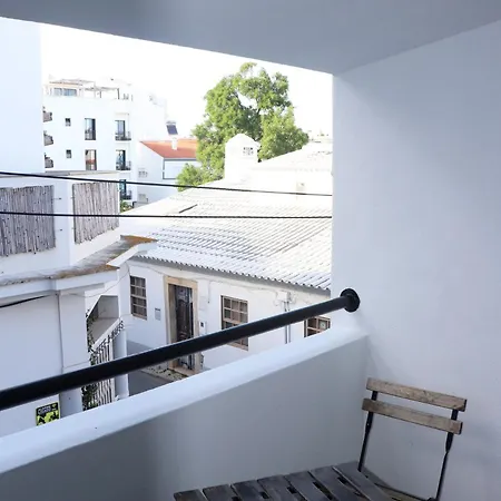 Jjs Yard * لاغوس